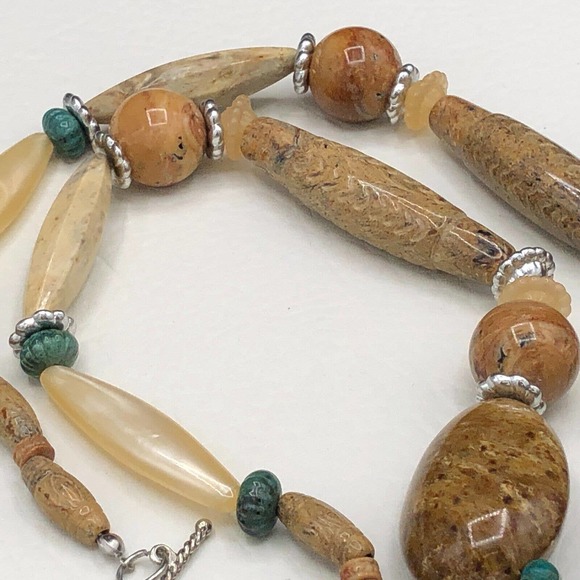 Tribal Carved Style 24” Chunky Acrylic Bead Necklace Faux Sandstone Earth Tones - Picture 4 of 9